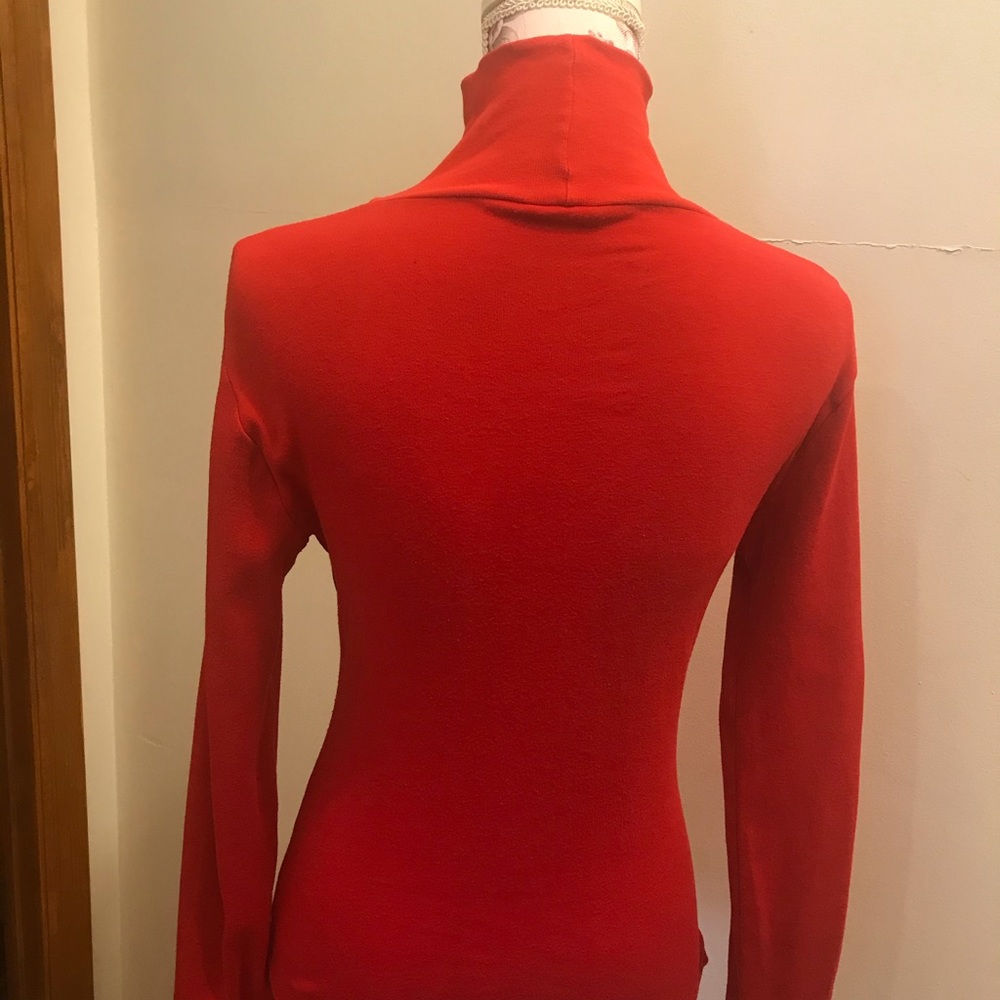 Tops - Picture 4 of 6